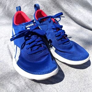 Reebok Royal Flag Simple Running Shoe Blue/Red  Men size 10.5 Chicago Cubs Fans